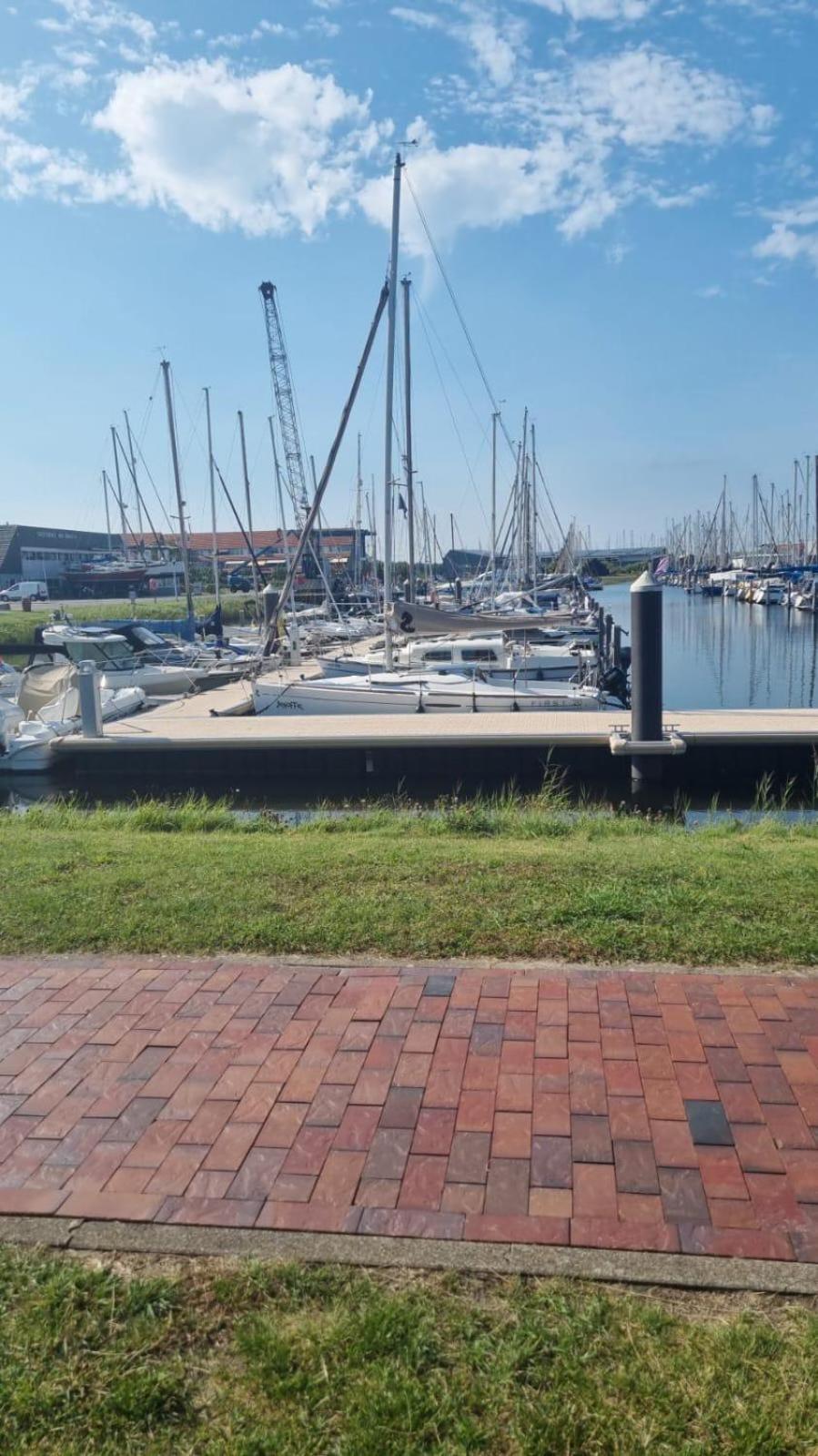 Net Achter De Dijk 125 Hotel Bruinisse Buitenkant foto
